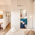 Cavour Attic With Terrace Appartamento