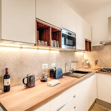 Cavour Attic With Terrace Рим